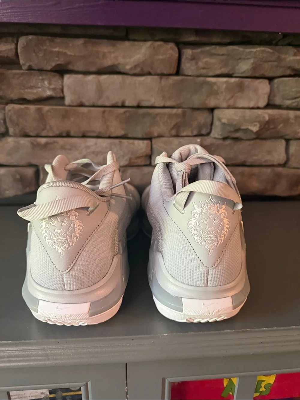 Nike LeBron Witness 7 in wolf grey and white